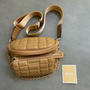 Michael Kors crossbody bumbag/sling-bag.